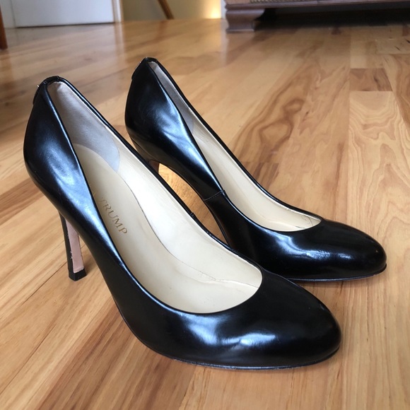 Ivanka Trump Shoes - Ivanka Trump Black Patent Leather Janie Heels